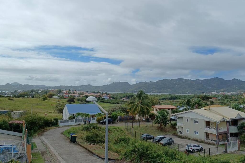 A 10Min De La Plage, Agreable Appartement Lumineux Le Robert Extérieur photo